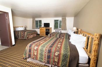 Multiple Bedrooms, Superior