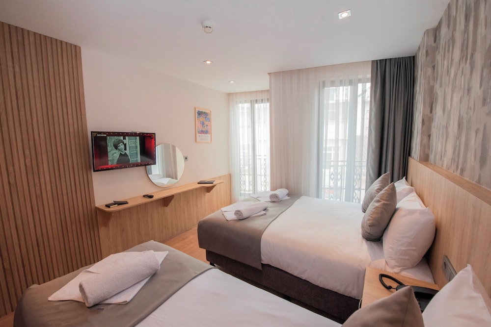 Mahya Hotel 6/25