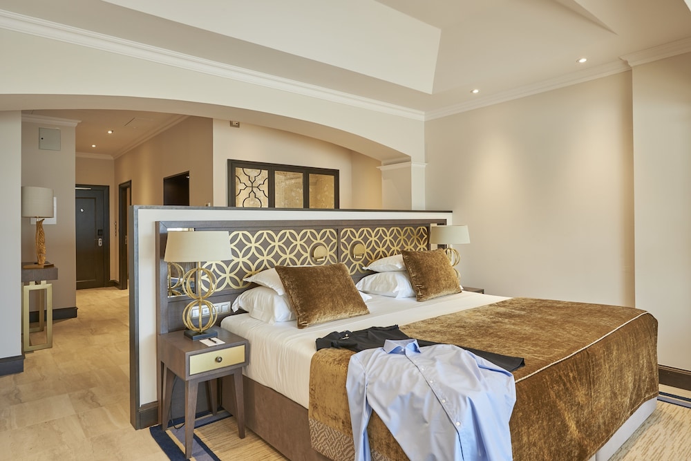 Dona Filipa Hotel 29/77