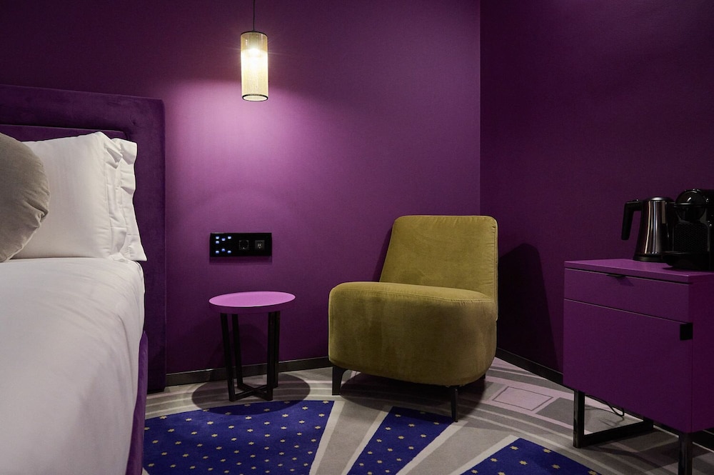 MyTALE Creative Academy Hotel 24/50
