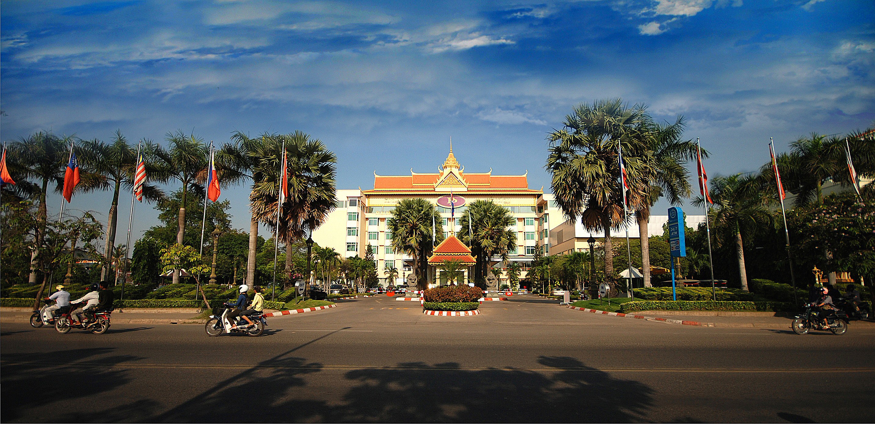 Phnom Penh Hotel 70/75