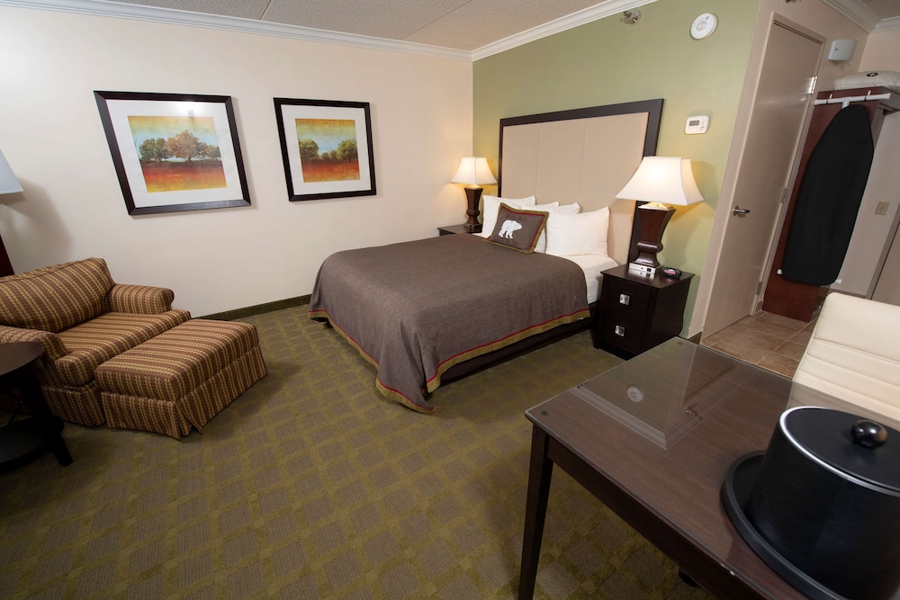 Best Western Plus White Bear Country Inn 22/47