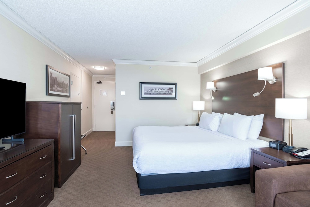 Deluxe, King Bed, with View, Columbia Tower