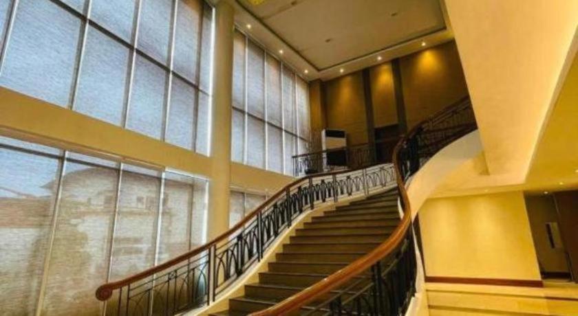 Grand Astoria Hotel 23/35