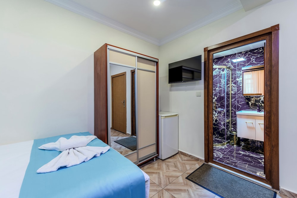 Hotel Silviya 15/50