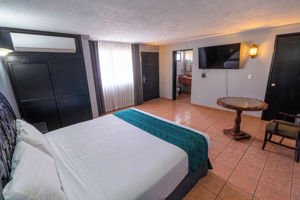 InHouse Select Hacienda Tres Rios 17/70