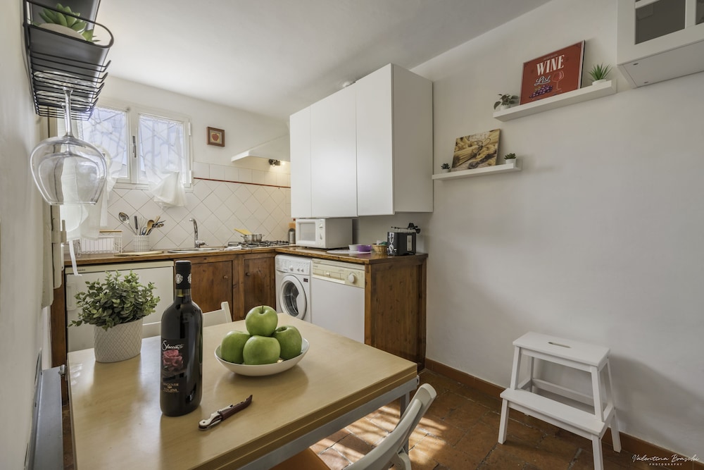 Wine Apartments Florence Prugnolo 7/23