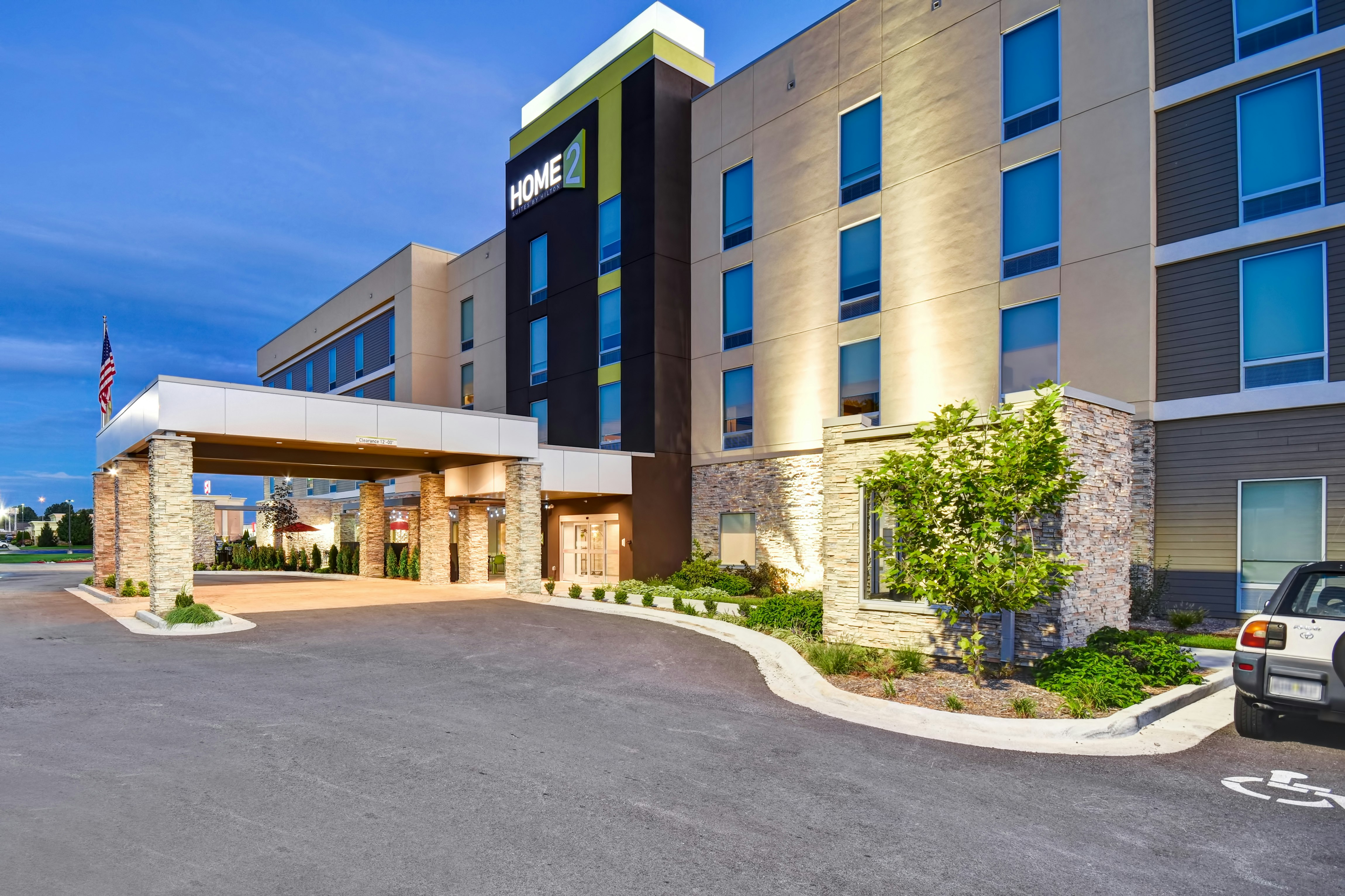 Home2 Suites by Hilton Springfield North 52/57