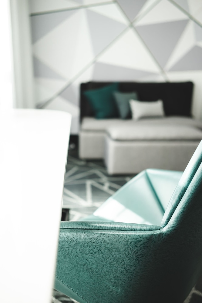 Warwick Le Crystal - Montreal photo5