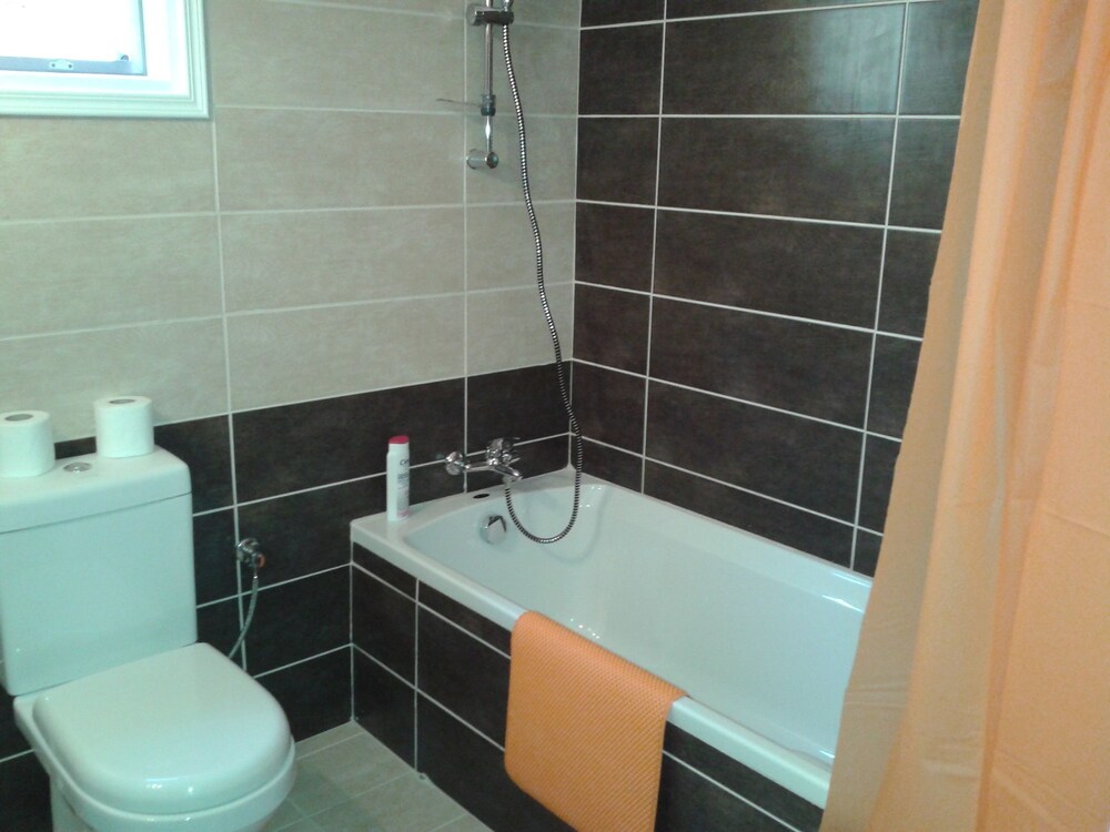 Elenapa Holiday Apartments 20/25
