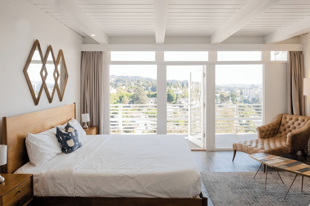 Hollywood Hills Hotel 16/55