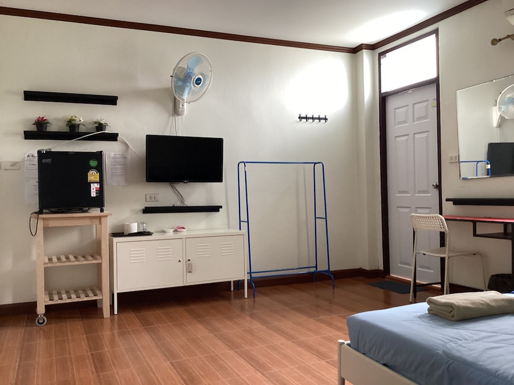 DELUXE, TWIN BEDS, BALCONY