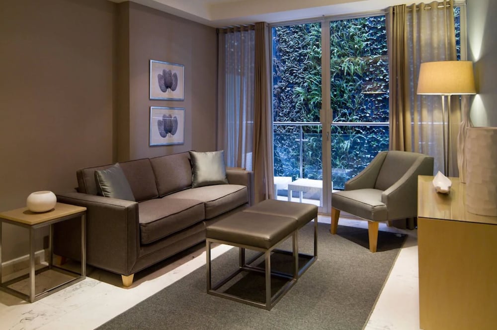 Pennsylvania Suites 35/53