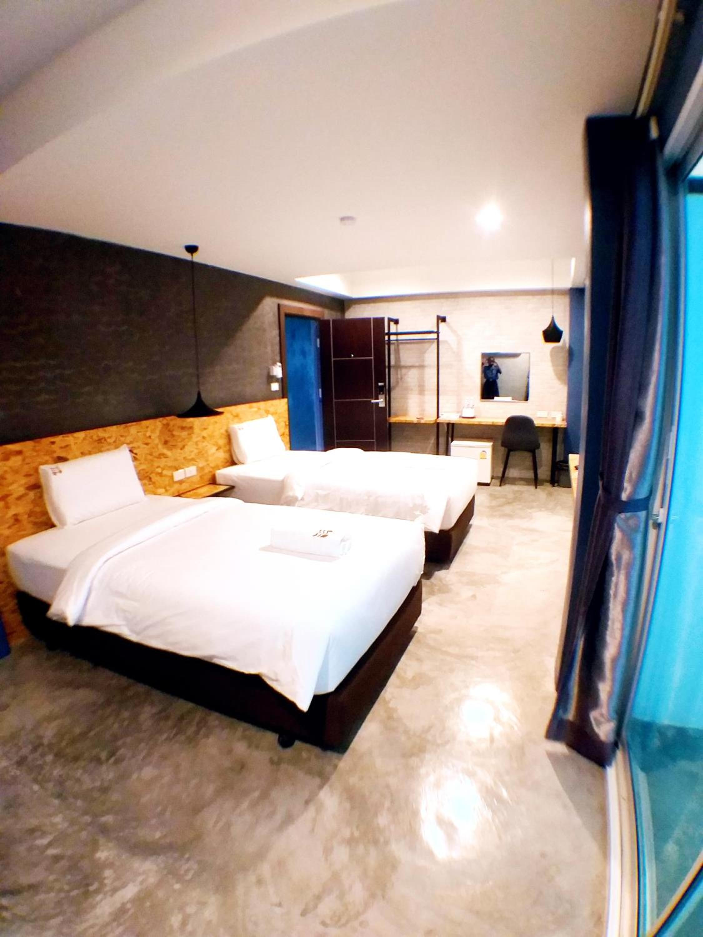 Modern Budget Hotel HatYai Thailand 7/46