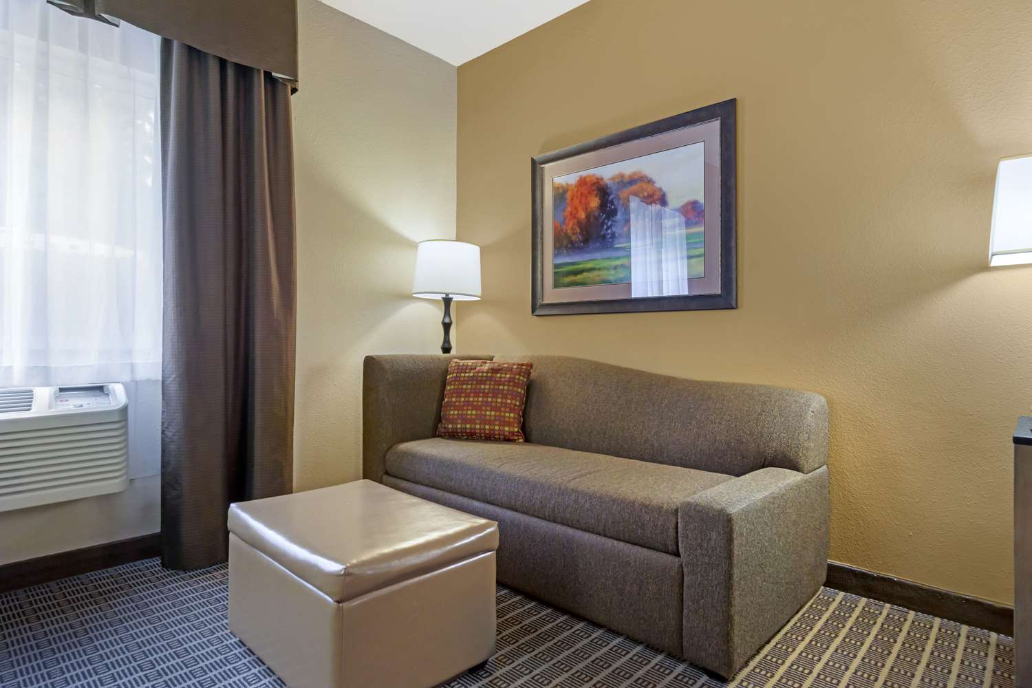 Best Western Plus Yakima Hotel 34/61