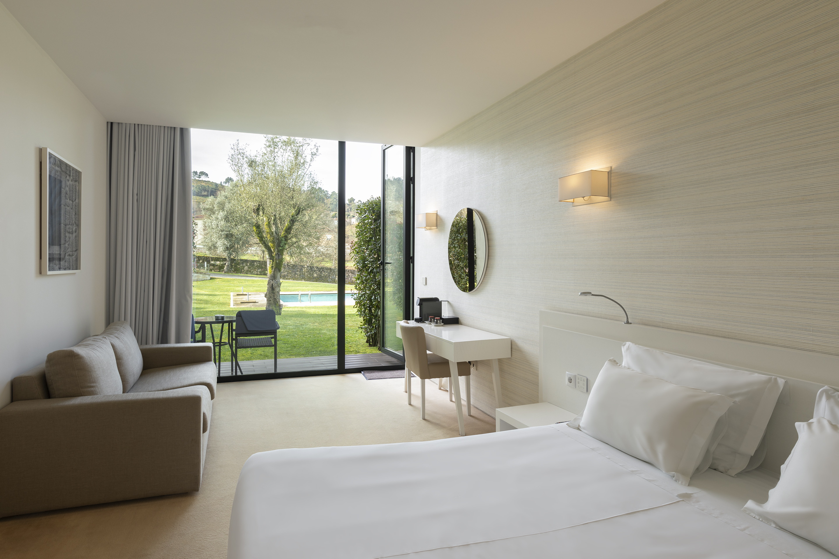 Garden Pool, Deluxe, Double Bed, Terrace