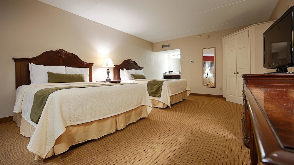 Best Western Plus Steeplegate Inn 16/51