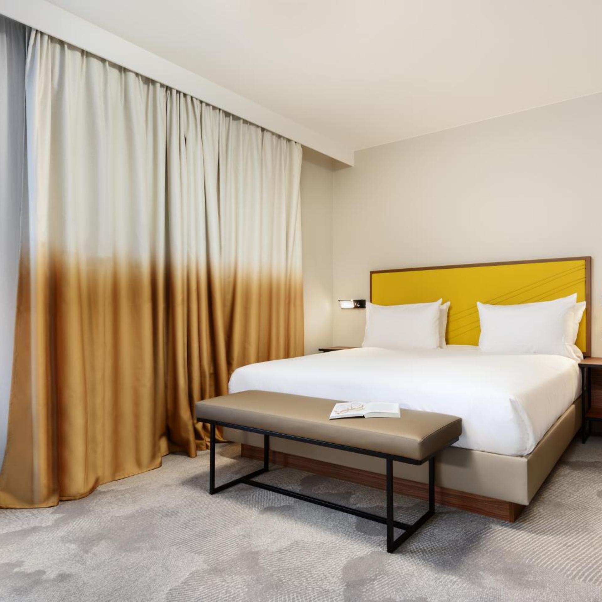 جناح بسرير كينج مع أريكة، Hyatt Place Paris Charles De Gaulle Airport 2/7