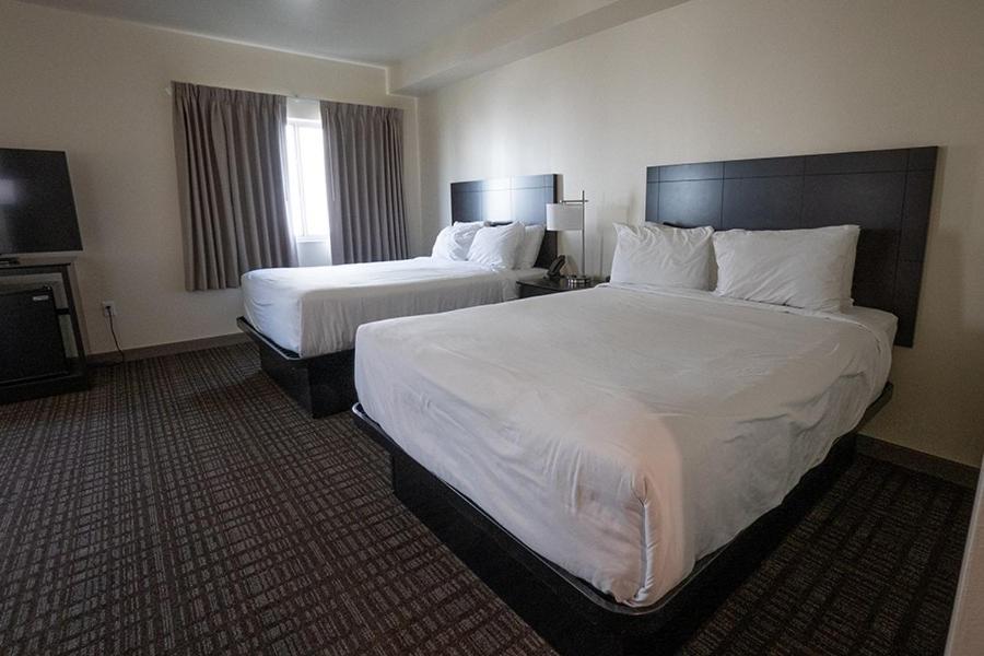 جناح، Cobblestone Hotel & Suites-Sheldon 3/5
