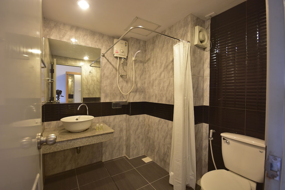 Loft Salaya 19/21