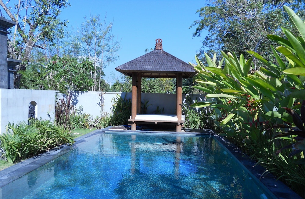Avisara Villa and Guest House 46/50