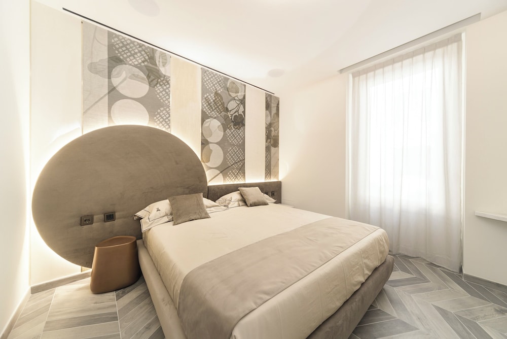 Tritone Luxury Suites Piazza del Popolo 8/29