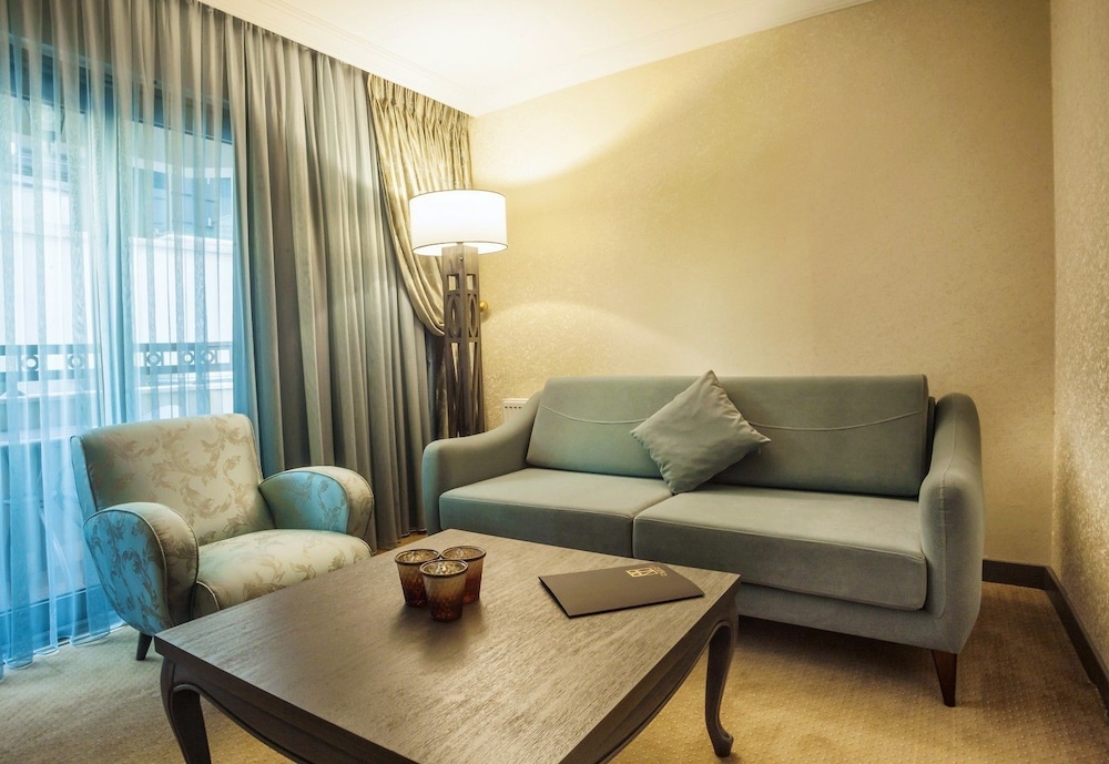 Cadence Design Hotel 14/22
