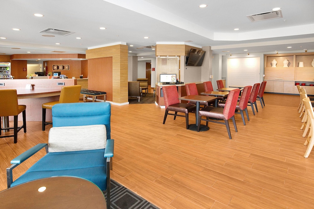Towneplace Suites Pittsburgh Harmarville 27/27