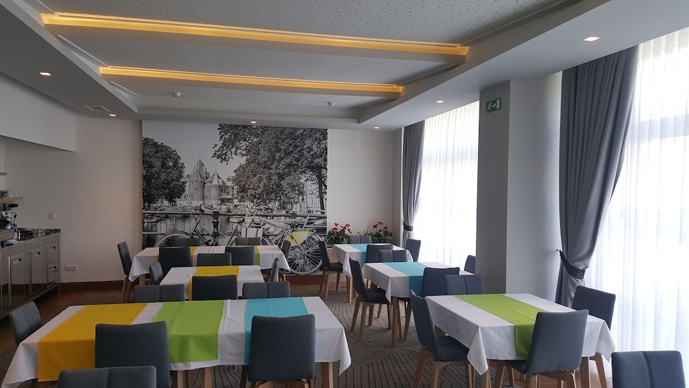 Grad Hotel 38/44