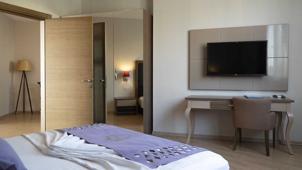 Ladies Beach Residence Hotel 36/68