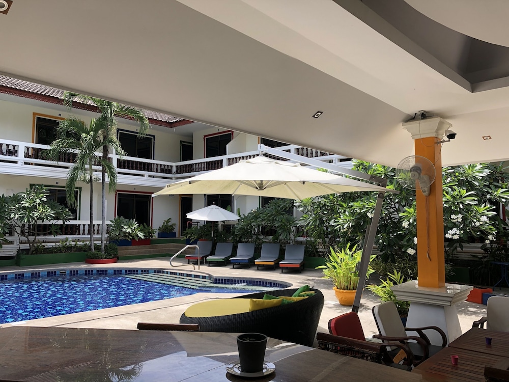 Tropical Palm Resort and Spa 18/31