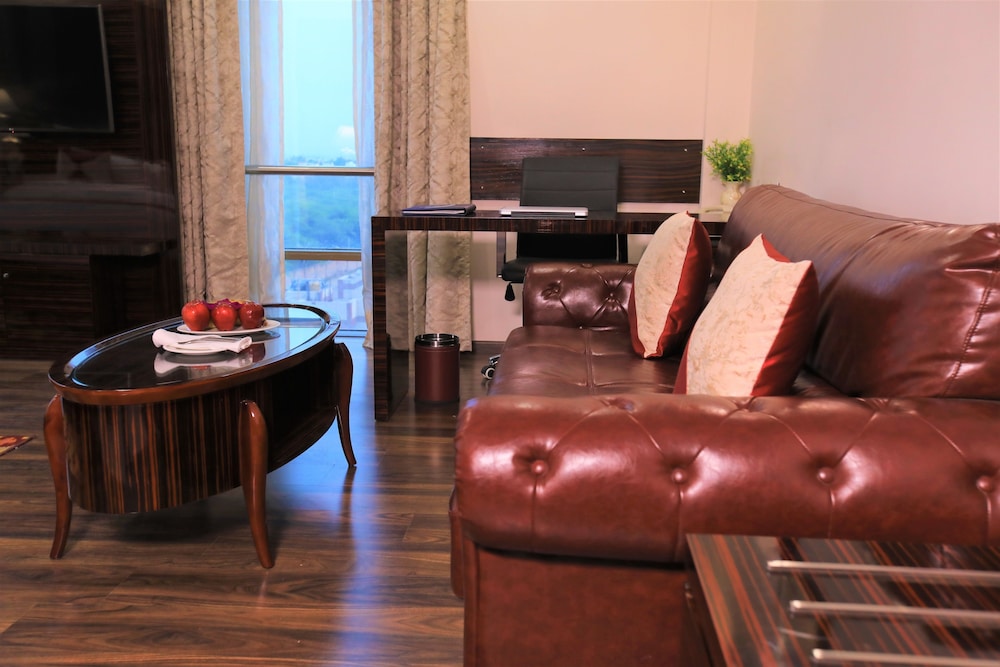 Hotel La New Delhi 30/40