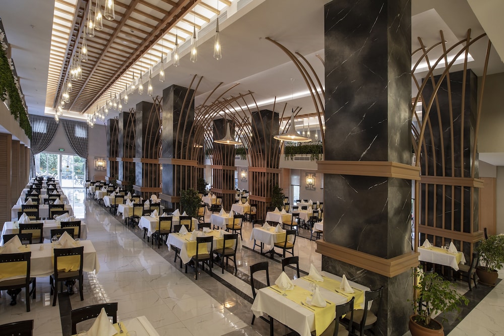 Bella Resort Hotels And Spa 45/73