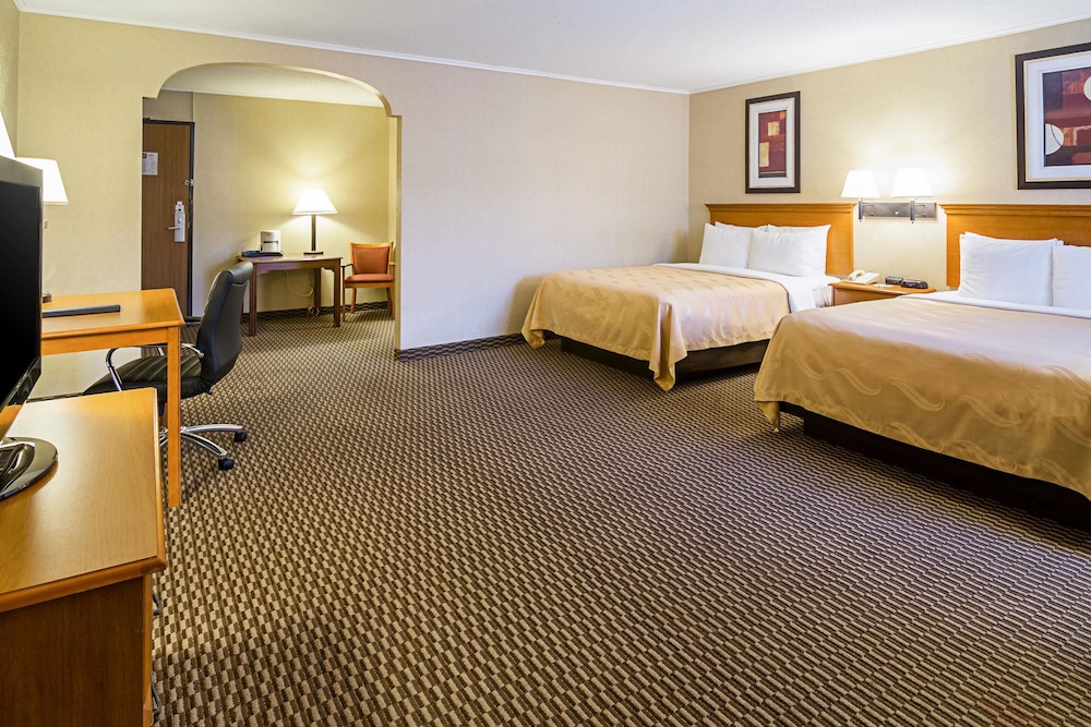 Travelodge by Wyndham Rapid City/Black Hills 23/57