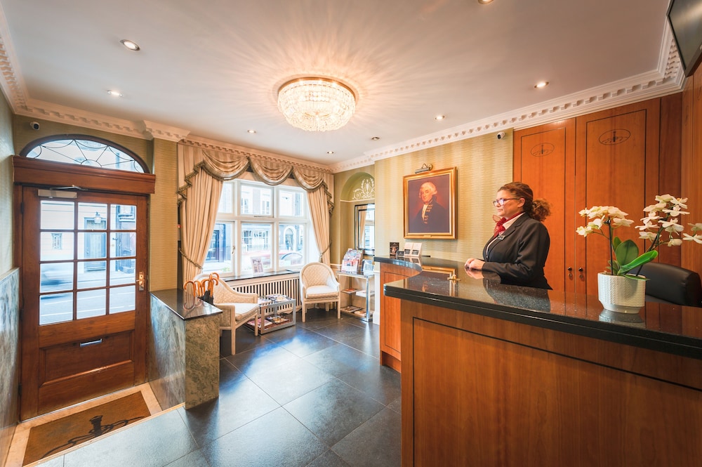 Curzon Street By Mansley 13/29