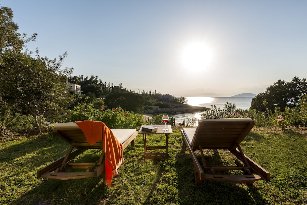 Electra Beachfront Villa 43/50