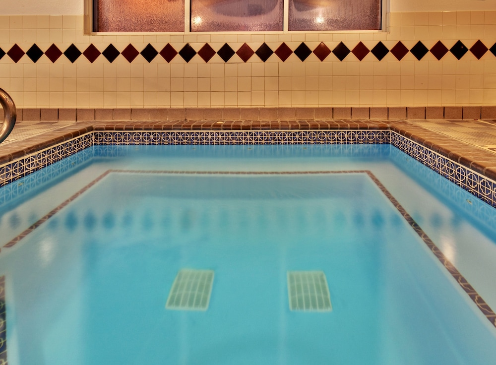swimming pool spa