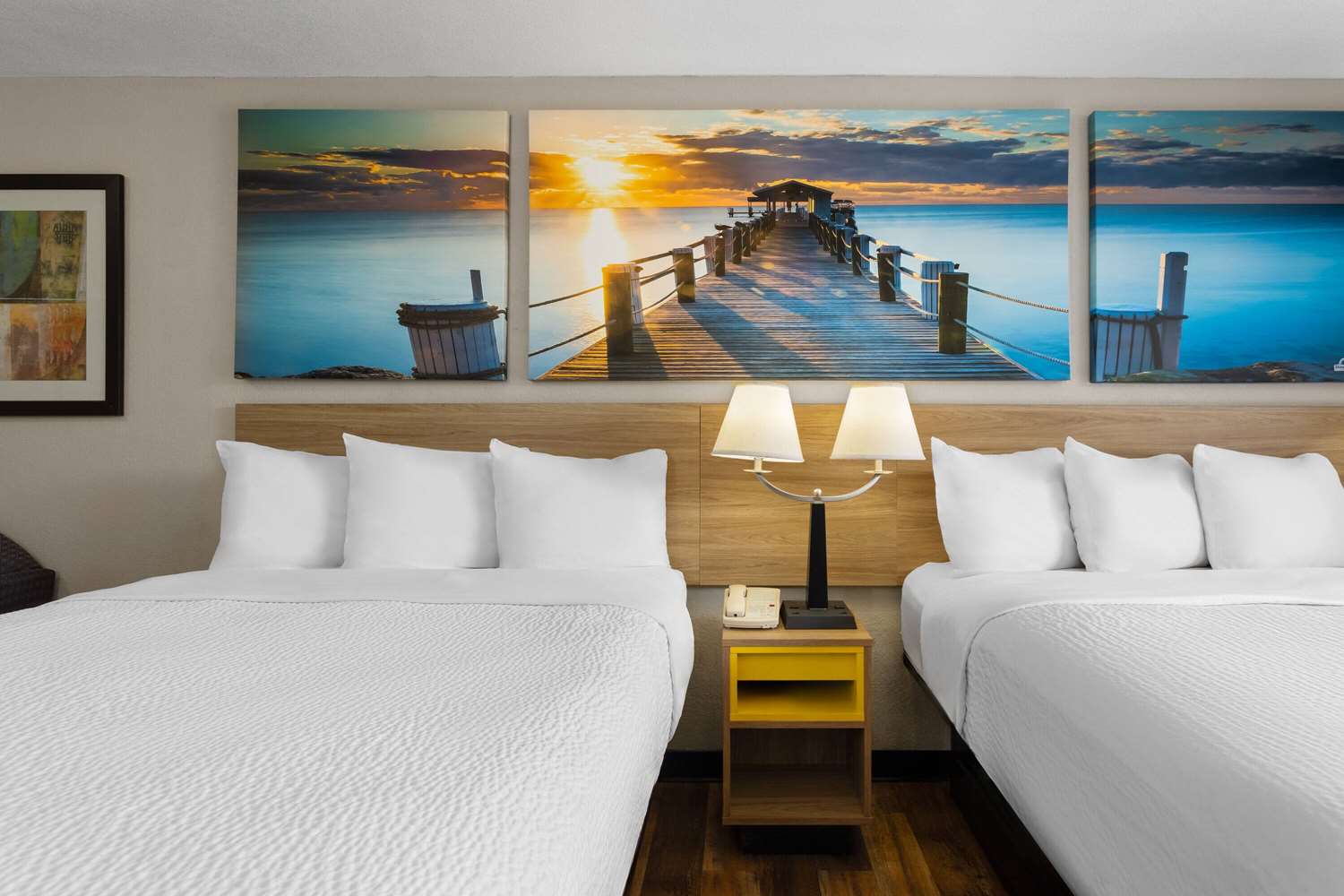 Days Inn by Wyndham St. Petersburg Central 11/23