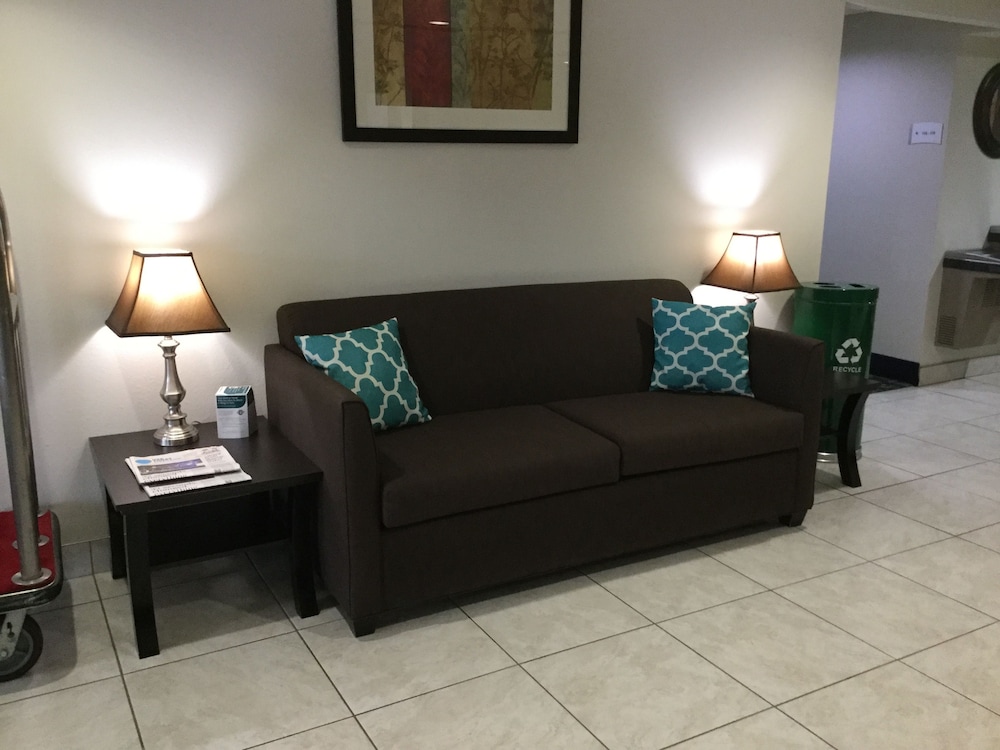 Quality Inn Arcola 17/34