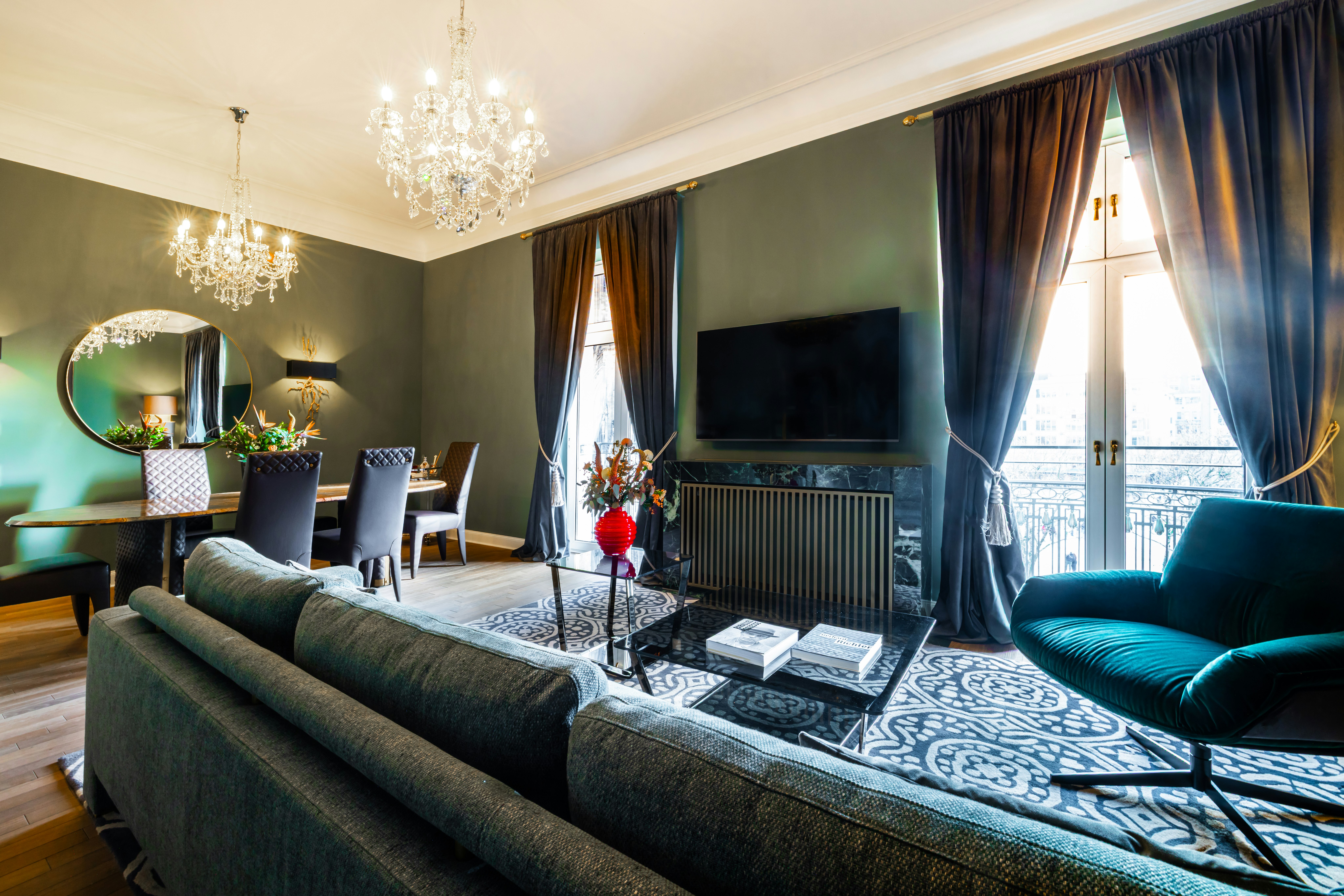 Excelsior Hotel Ernst 49/82