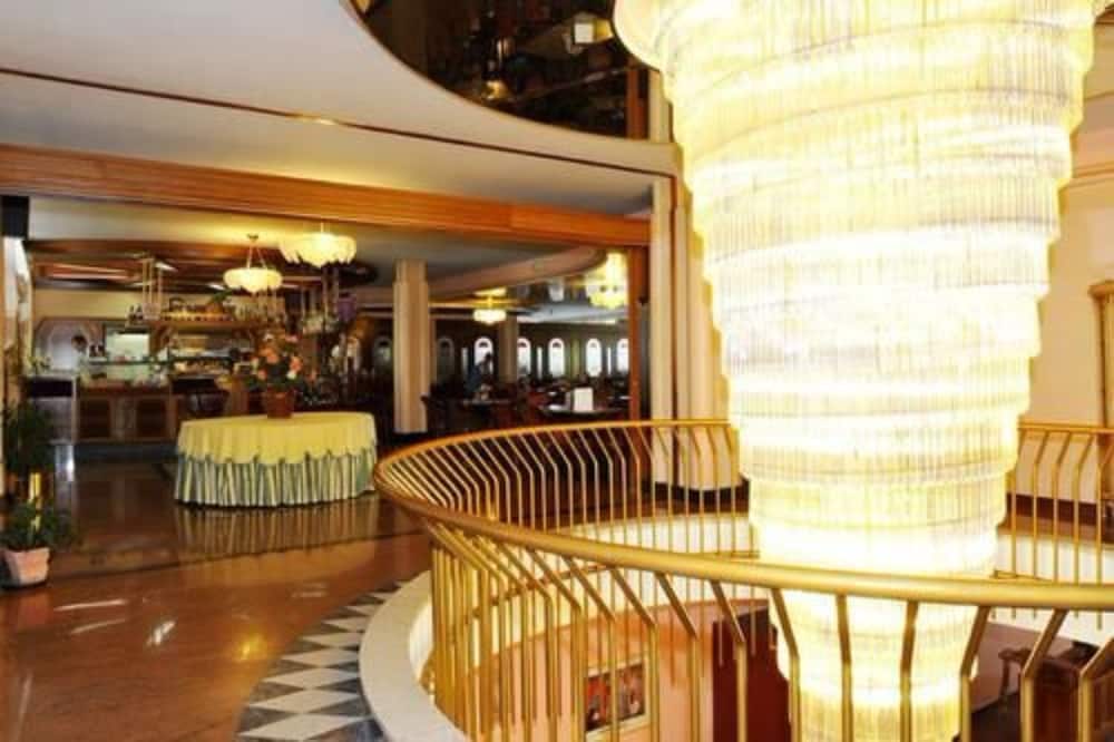 Park Hotel Oasi 8/71