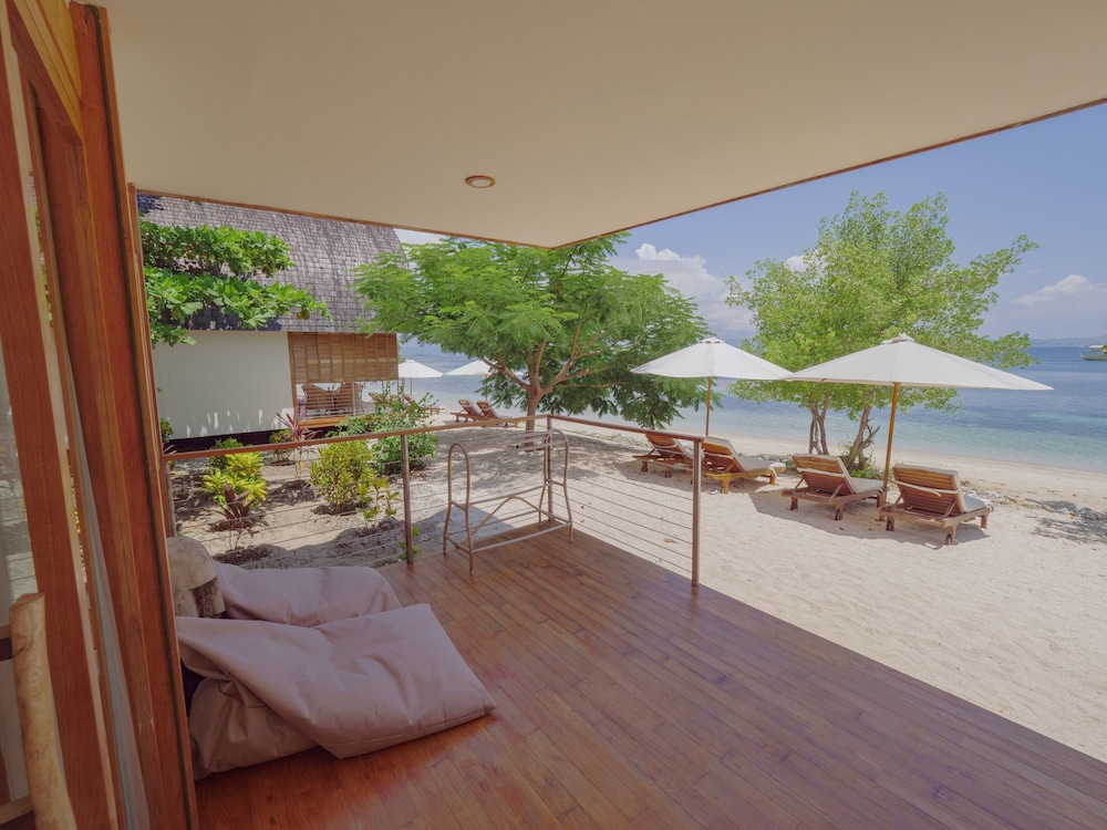 Komodo Resort 33/36