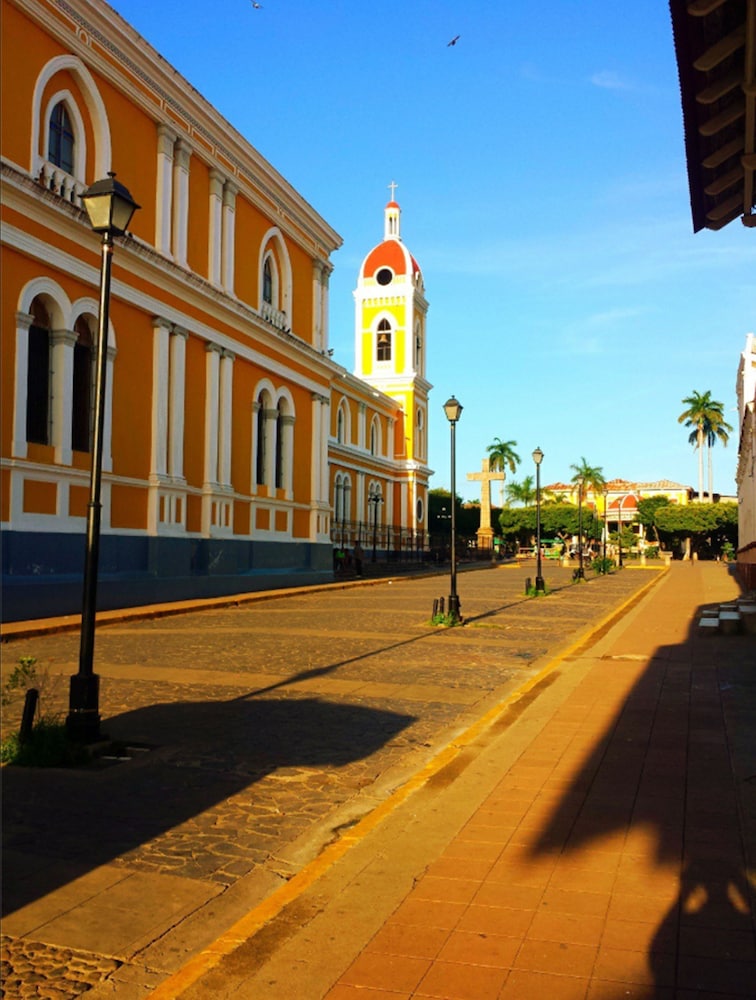 Los Patios Hotel 42/43