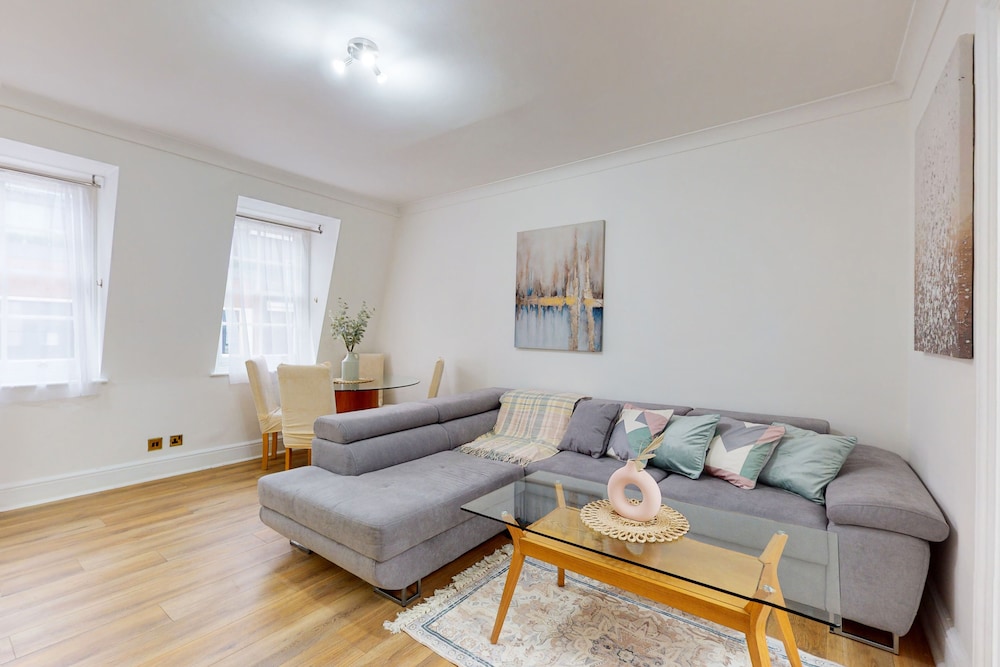 Park Lane Apartments/Clarges Street 26/50