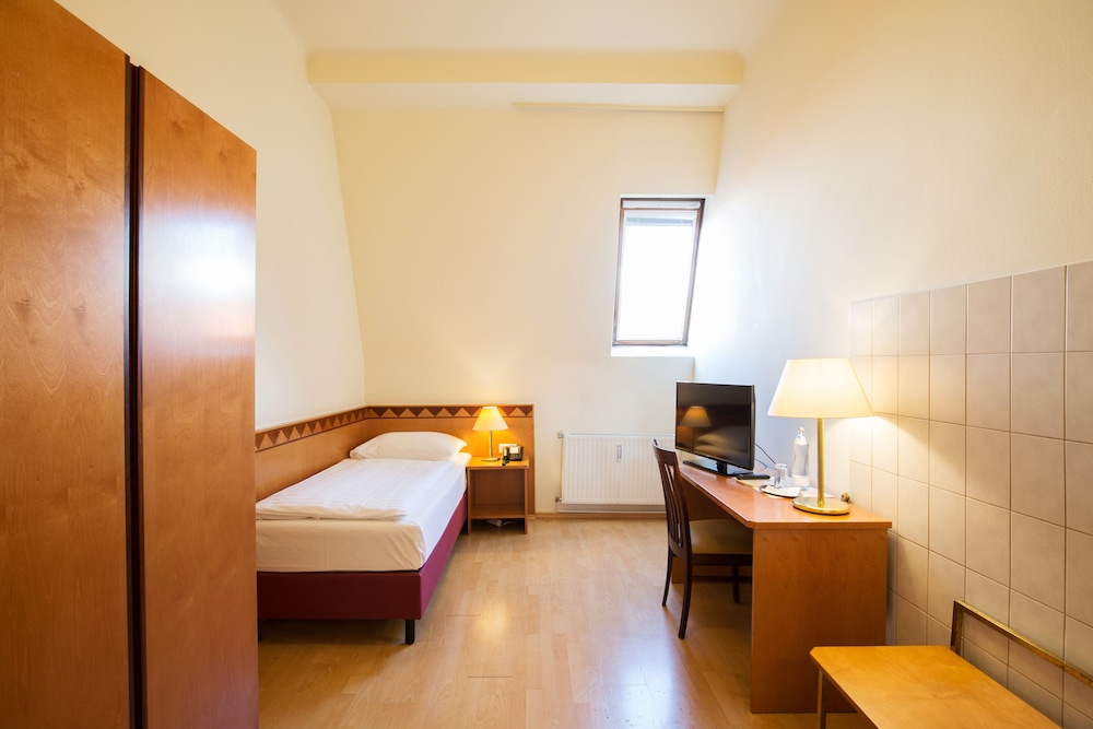 Hotel Post 42/56