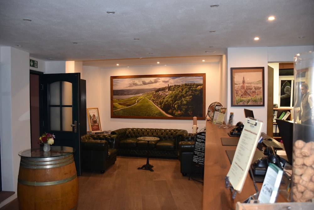 Historisches Hotel Weinrestaurant Zum Grünen Kranz 28/50