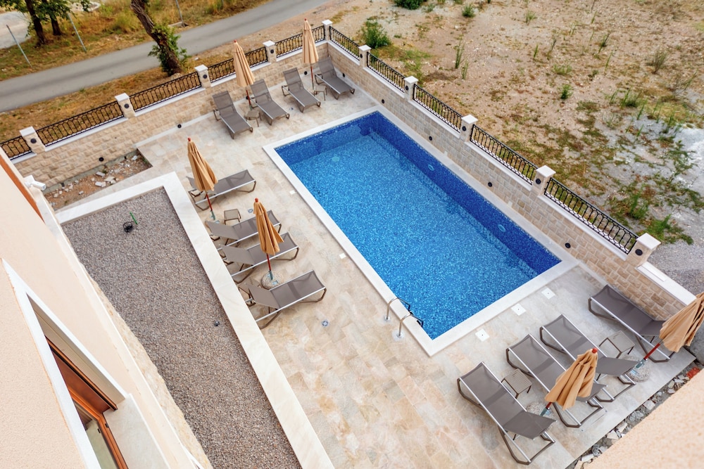 Luxury apartments Queen 42/47