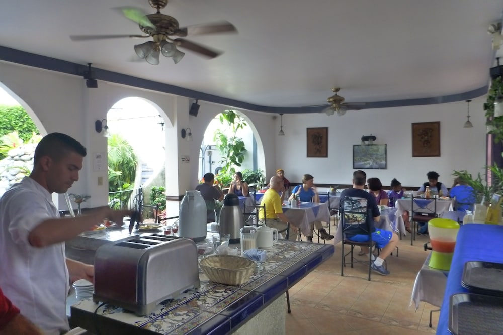 Hotel Casa Santo Tomas 41/58