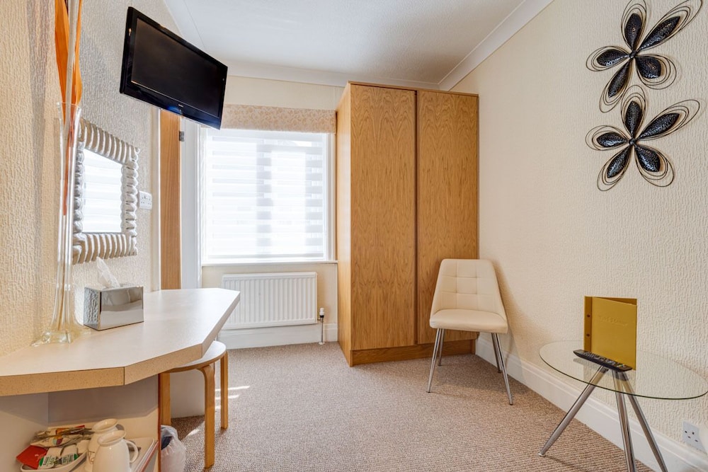 Park Manor Hotel 40/50
