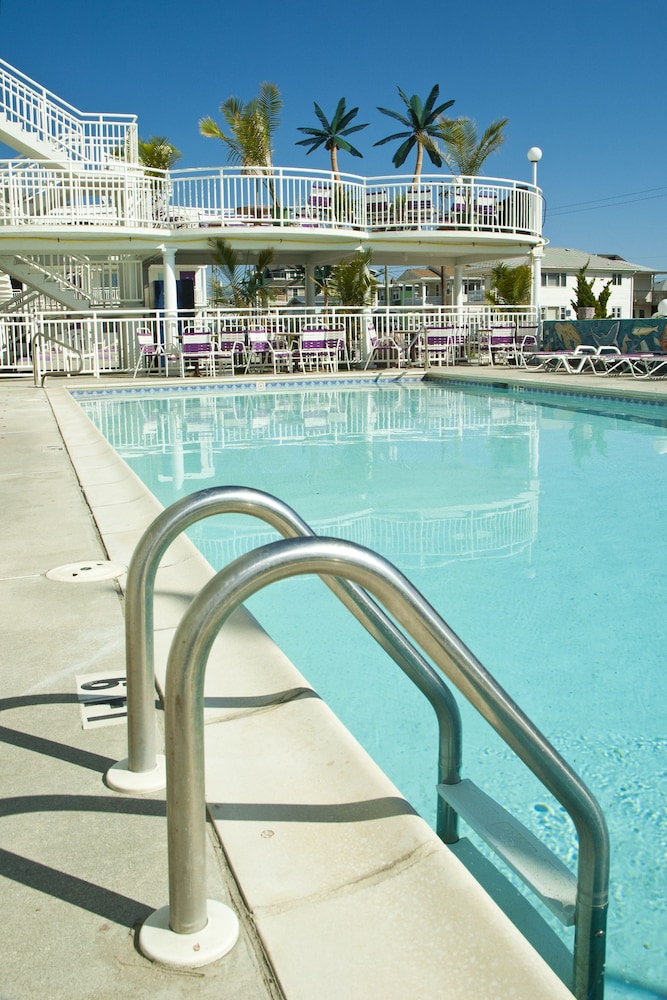 Coliseum Ocean Resort 1/64